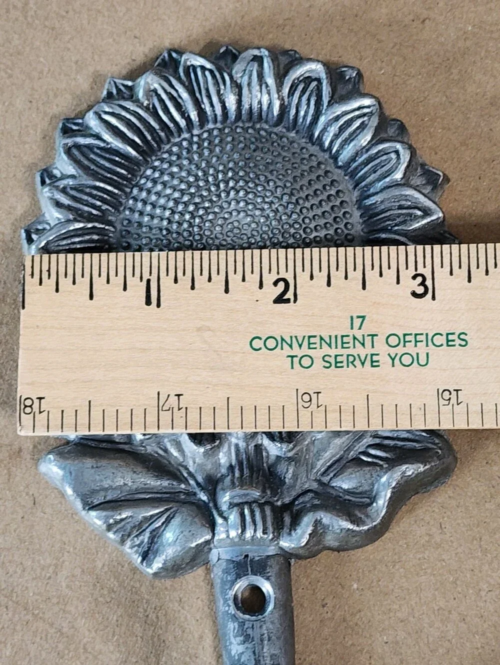 Vintage Flower Single Hook Sunflower Set 2 Towel Robe Cast Aluminum Lightweight